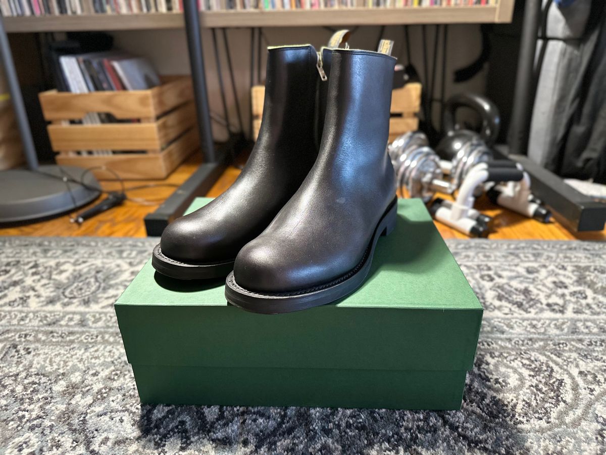 Photo by boughtsomemilk on June 25, 2025 of the Rolling Dub Trio Casper Boot in Black Greentea Core.