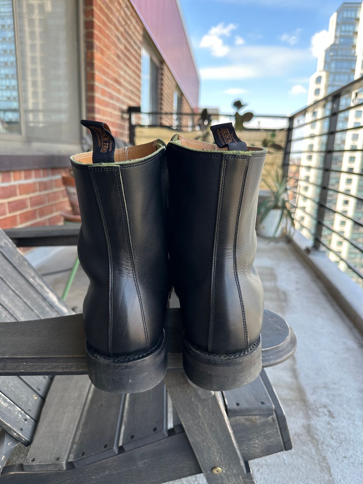 Photo by boughtsomemilk on September 14, 2025 of the Rolling Dub Trio Casper Boot in Black Greentea Core.