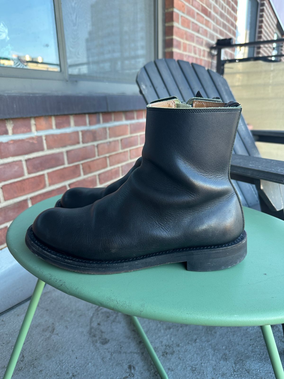 Photo by boughtsomemilk on January 8, 2026 of the Rolling Dub Trio Casper Boot in Black Greentea Core.