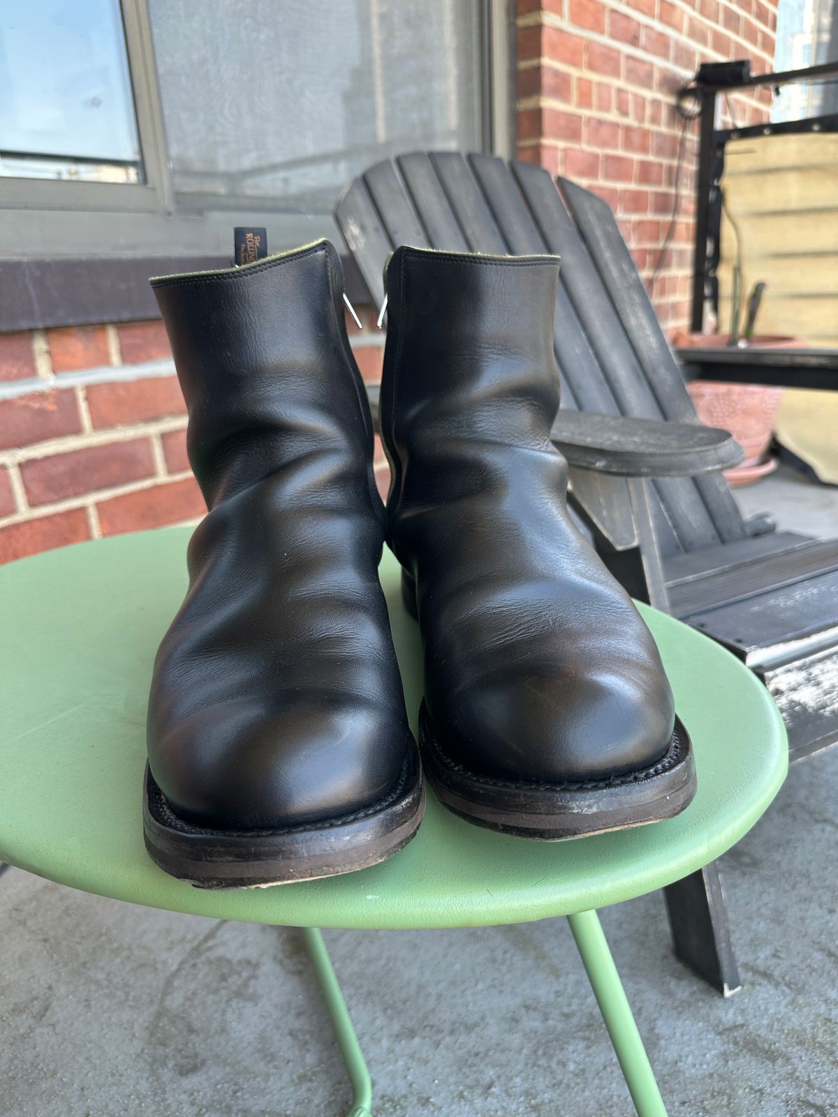 Photo by boughtsomemilk on May 5, 2026 of the Rolling Dub Trio Casper Boot in Black Greentea Core.