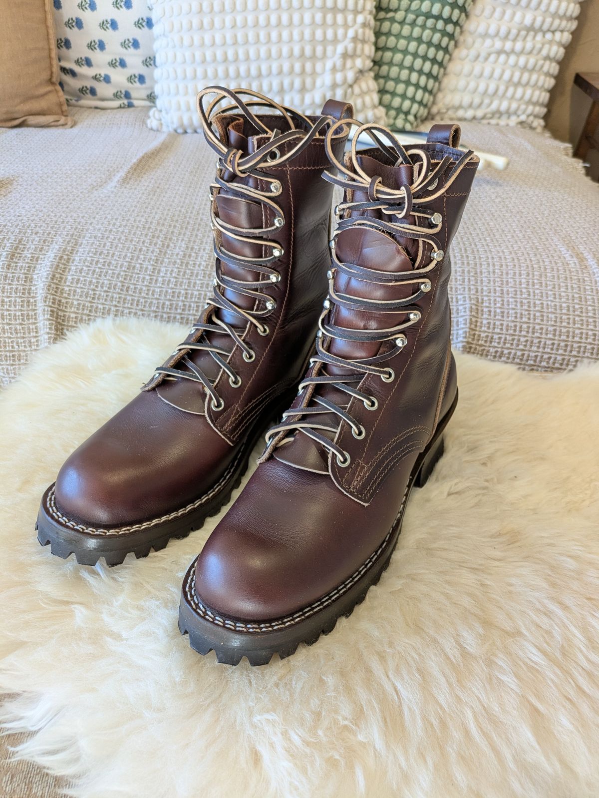 Photo by Seatpost on January 29, 2026 of the Nicks Urban Logger in Horween Shackleton Brown.