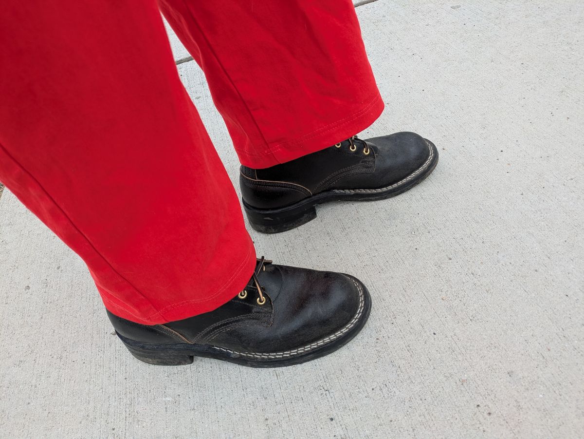 Photo by Seatpost on April 6, 2026 of the Nicks Officer in Horween Black Waxed Flesh.