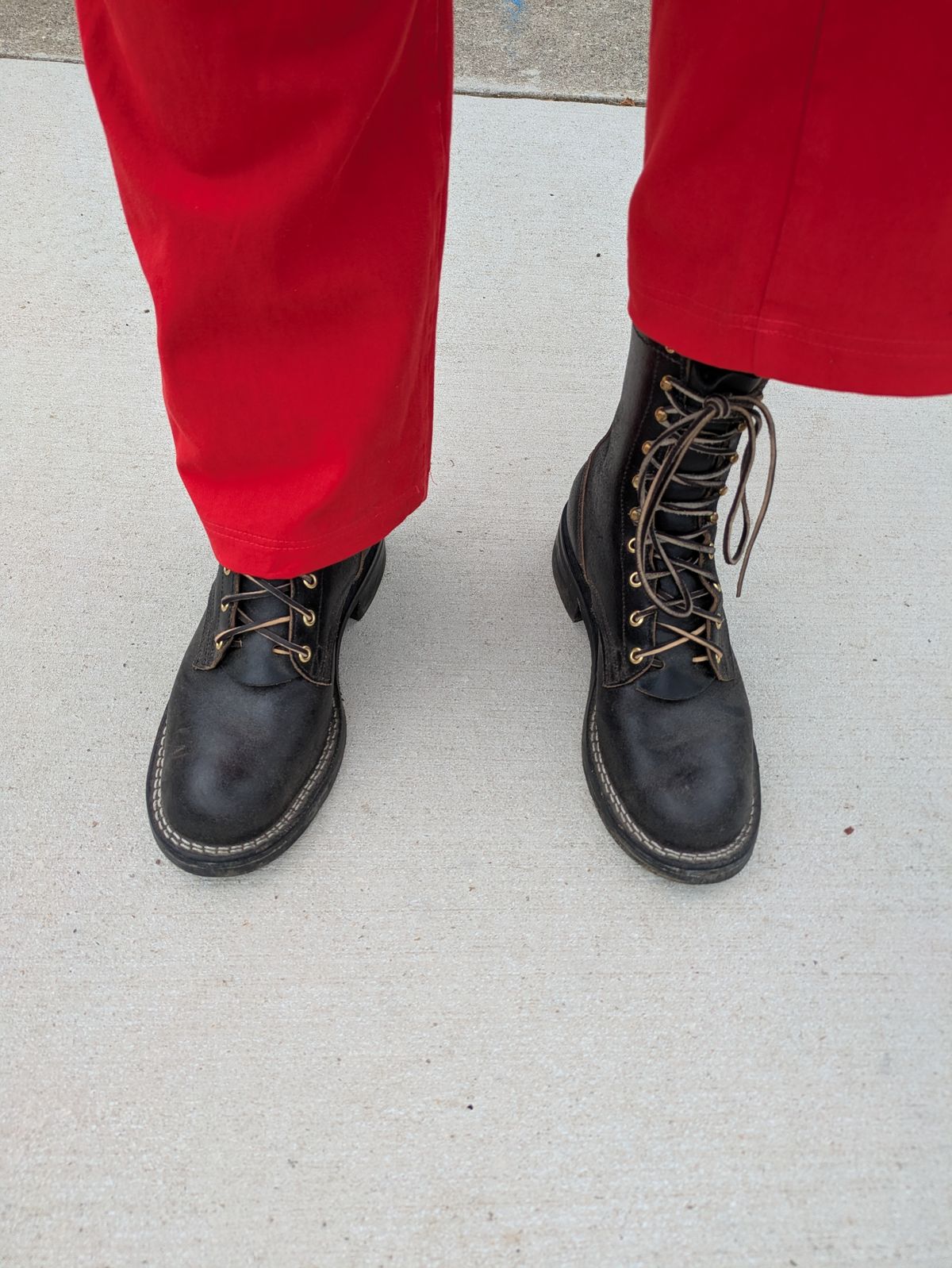 Photo by Seatpost on April 6, 2026 of the Nicks Officer in Horween Black Waxed Flesh.