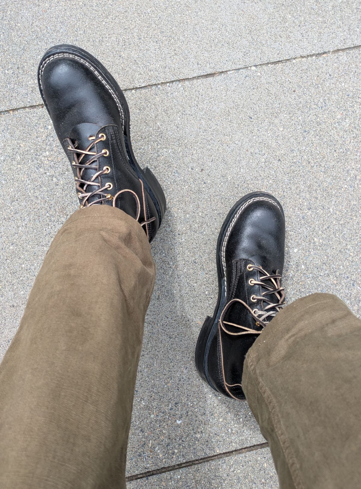 Photo by Seatpost on April 10, 2026 of the Nicks Officer in Horween Black Waxed Flesh.