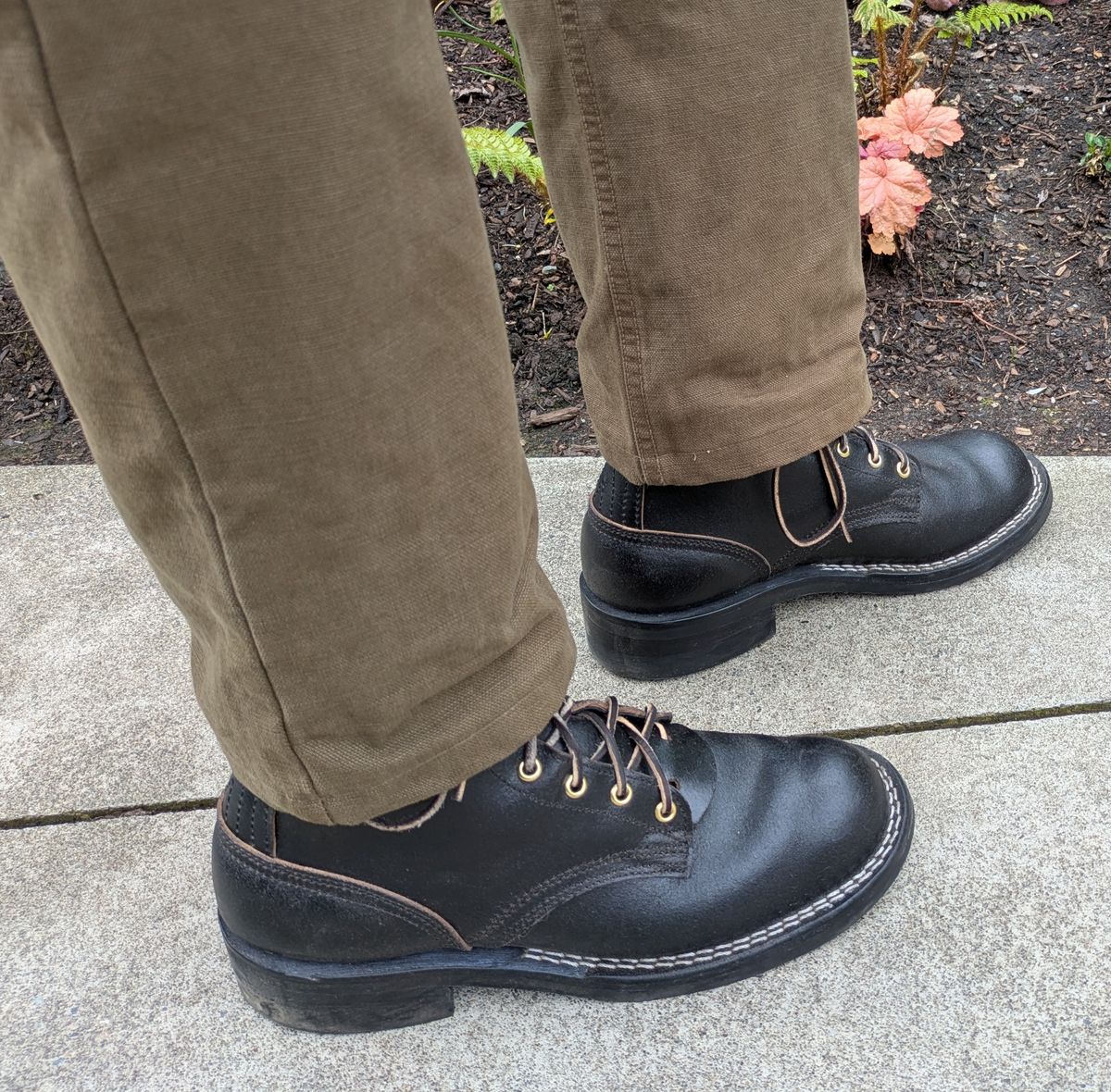 Photo by Seatpost on April 10, 2026 of the Nicks Officer in Horween Black Waxed Flesh.