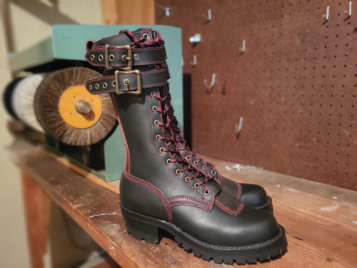 Photo by Trisc900 on November 7, 2025 of the Frank's Boots Custom Model in Bloodcore - Seidel Tannery.