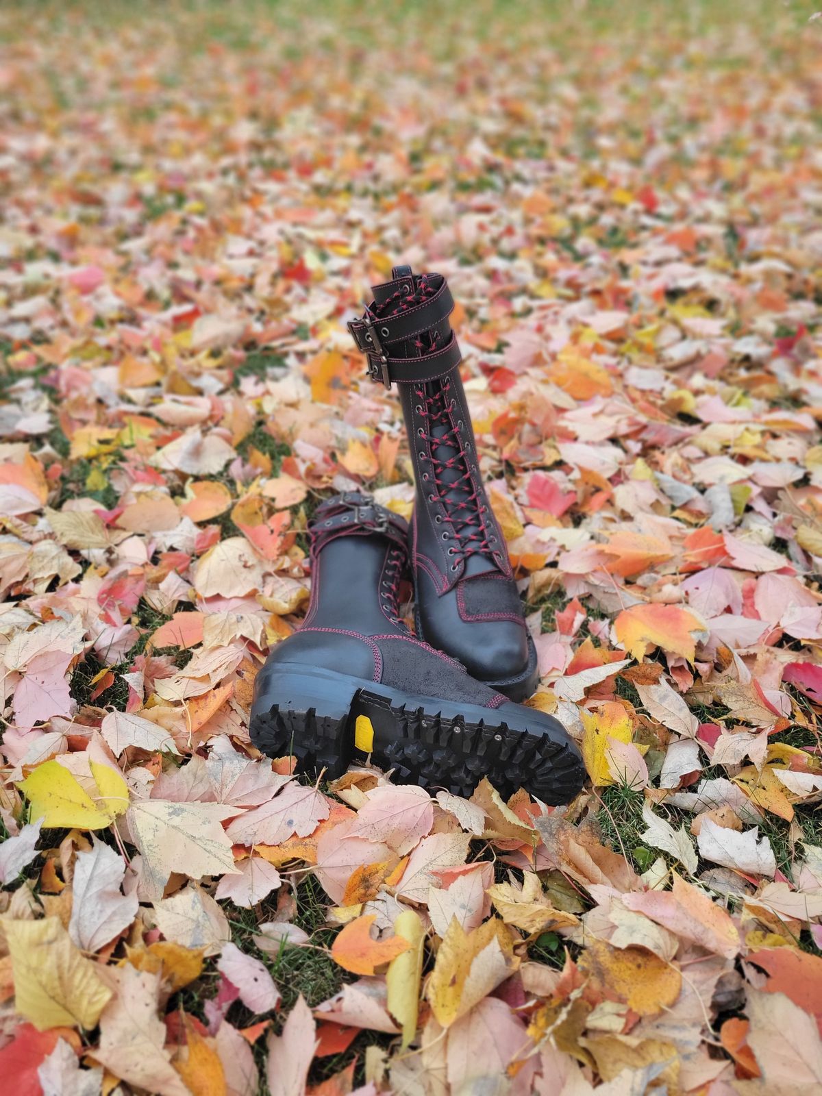 Photo by Trisc900 on November 7, 2025 of the Frank's Boots Custom Model in Bloodcore - Seidel Tannery.