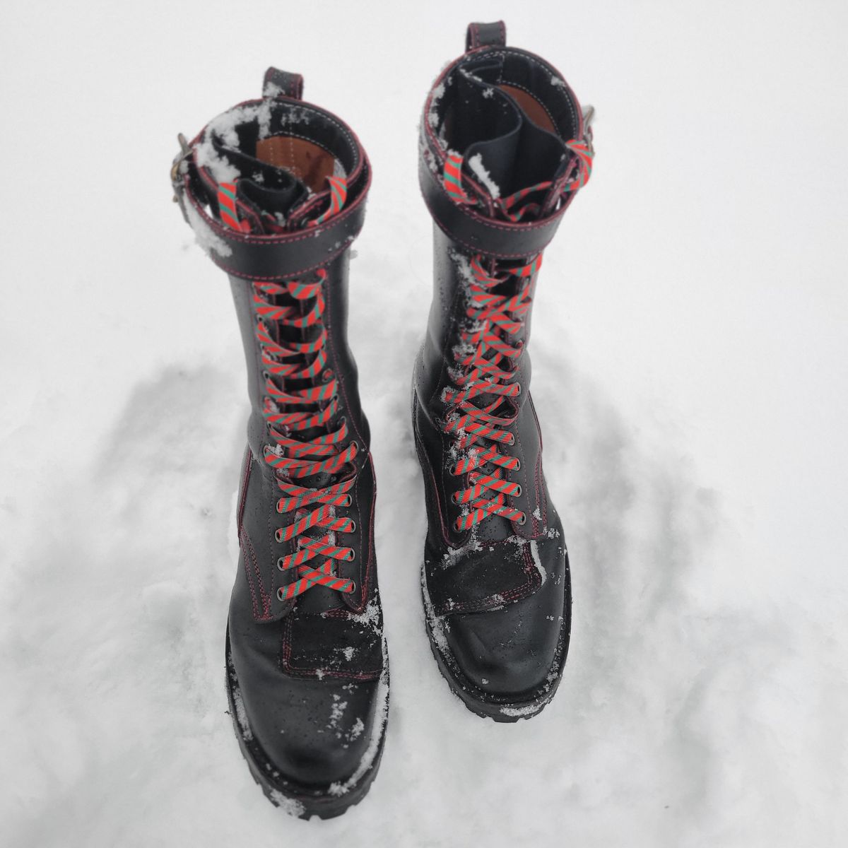 Photo by Trisc900 on December 5, 2025 of the Frank's Boots Custom Model in Bloodcore - Seidel Tannery.