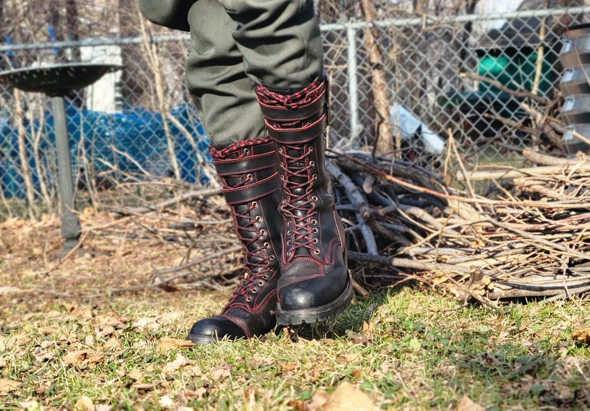 Photo by Trisc900 on April 5, 2026 of the Frank's Boots Custom Model in Bloodcore - Seidel Tannery.