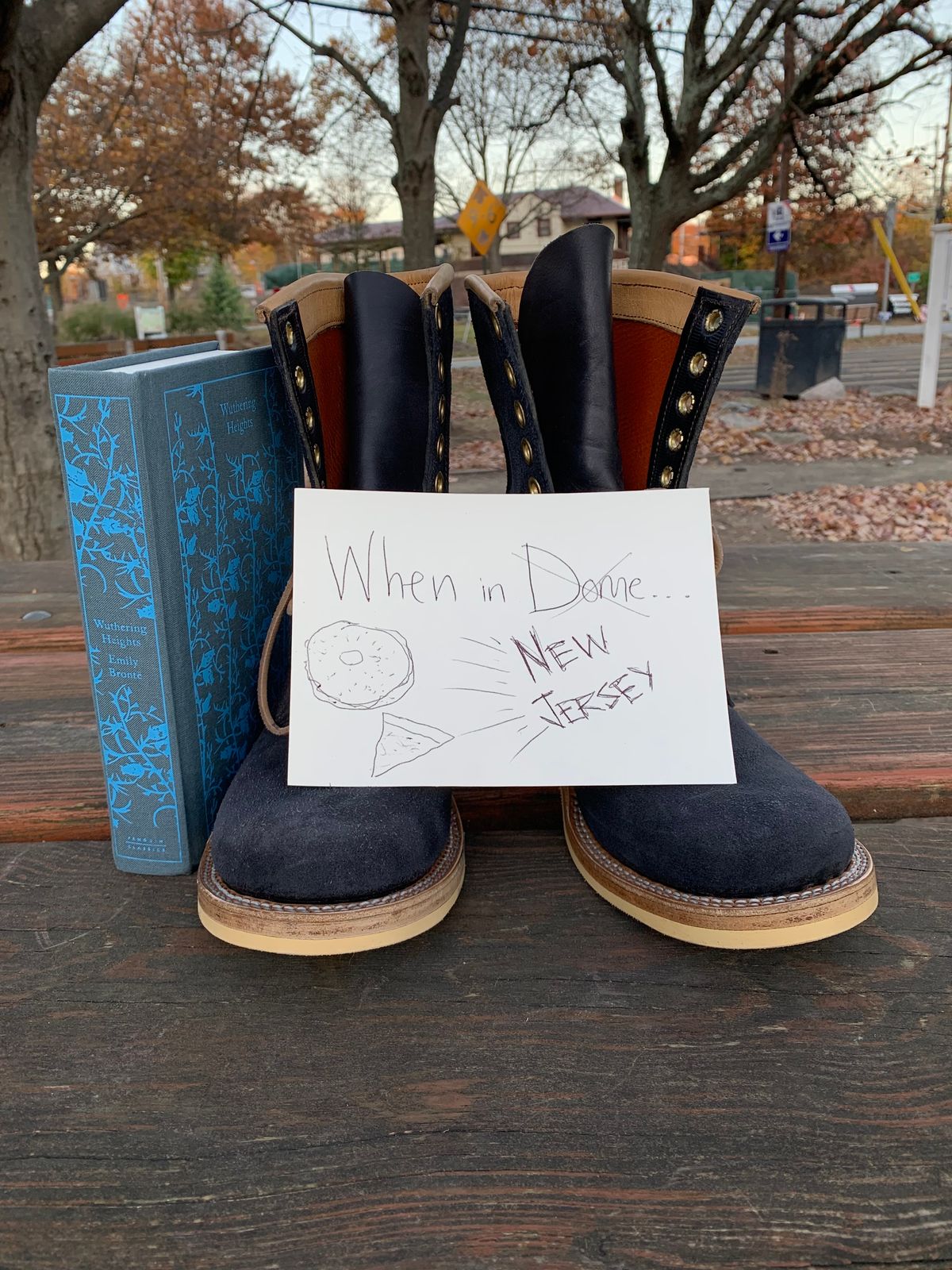 Photo by Emily on November 1, 2024 of the Sobreiro Boots Estrella in Conceria Lostivale Natural Roughout Overdyed Black, Grain Side Heel Counters.