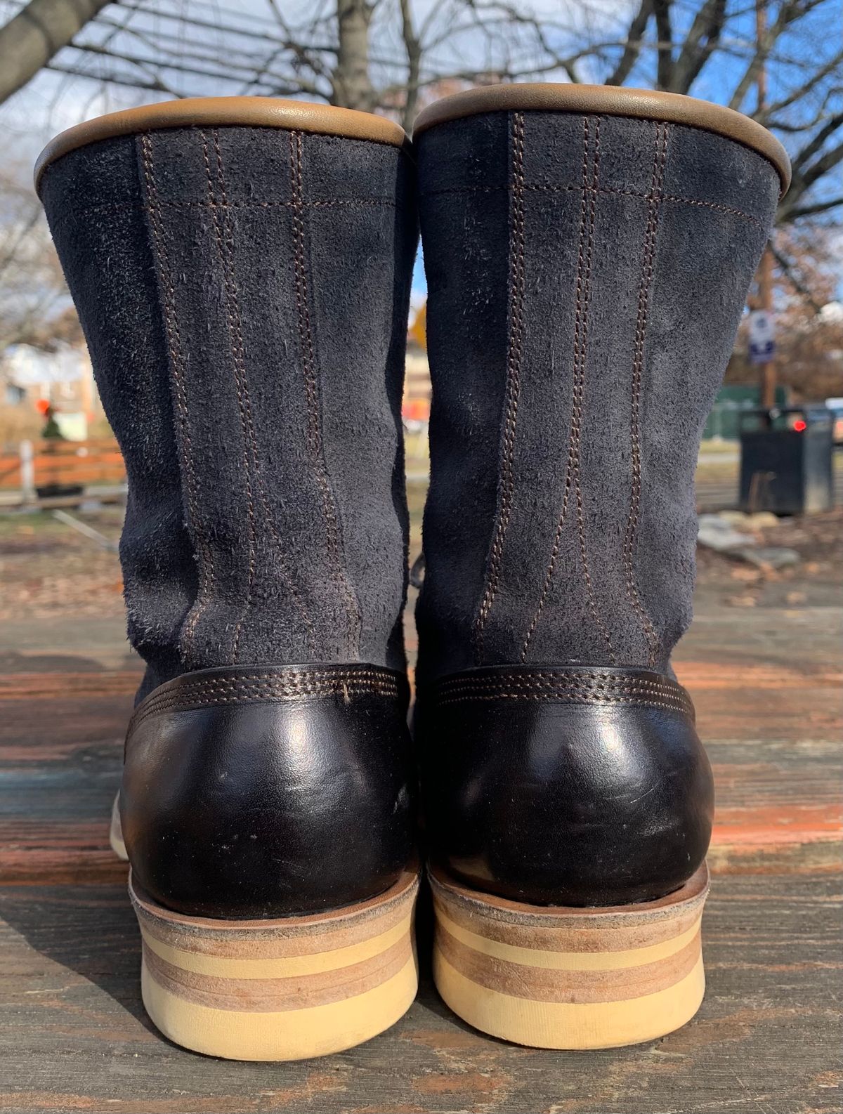 Photo by Emily on December 2, 2024 of the Sobreiro Boots Estrella in Conceria Lostivale Natural Roughout Overdyed Black, Grain Side Heel Counters.