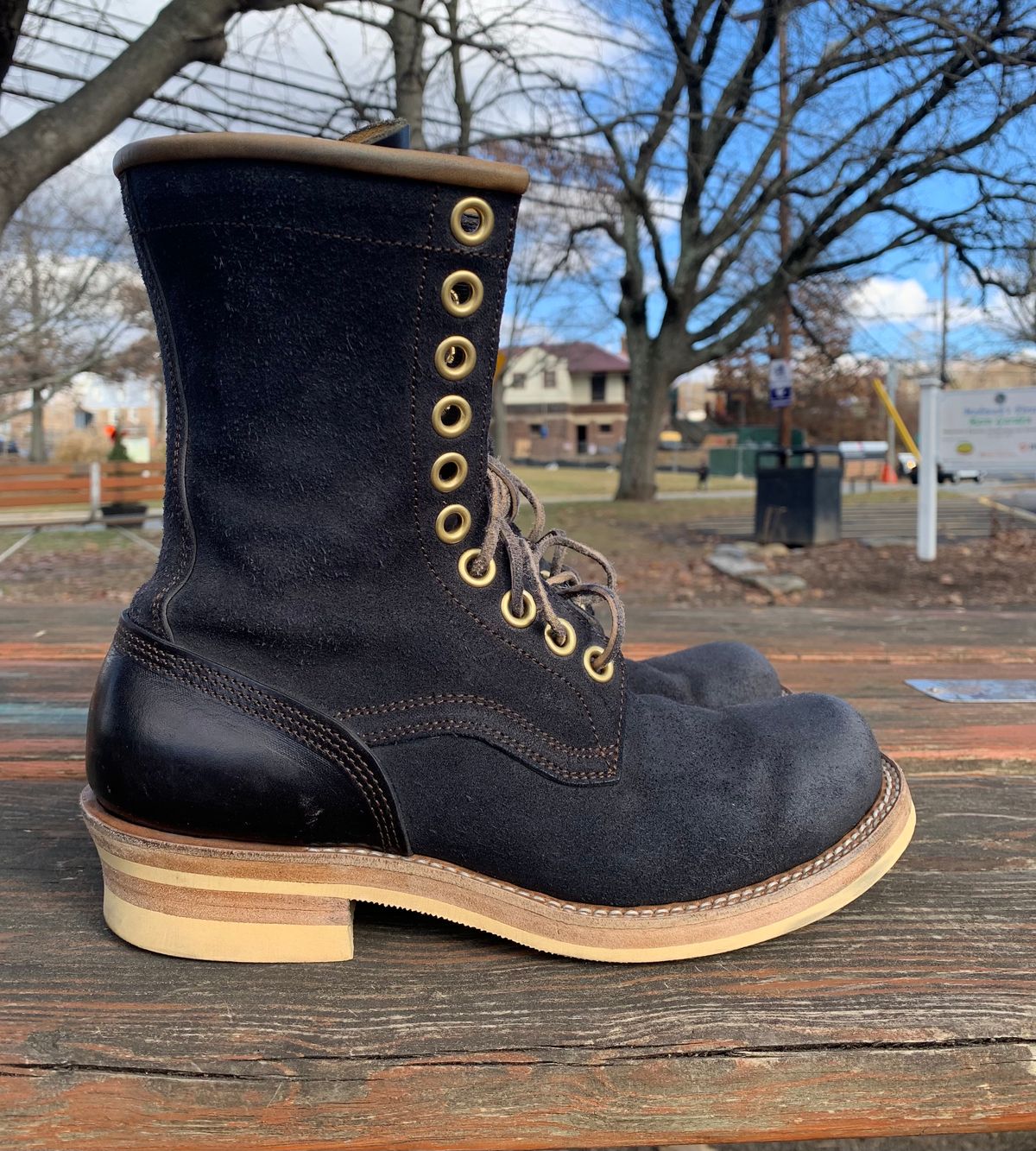 Photo by Emily on December 2, 2024 of the Sobreiro Boots Estrella in Conceria Lostivale Natural Roughout Overdyed Black, Grain Side Heel Counters.