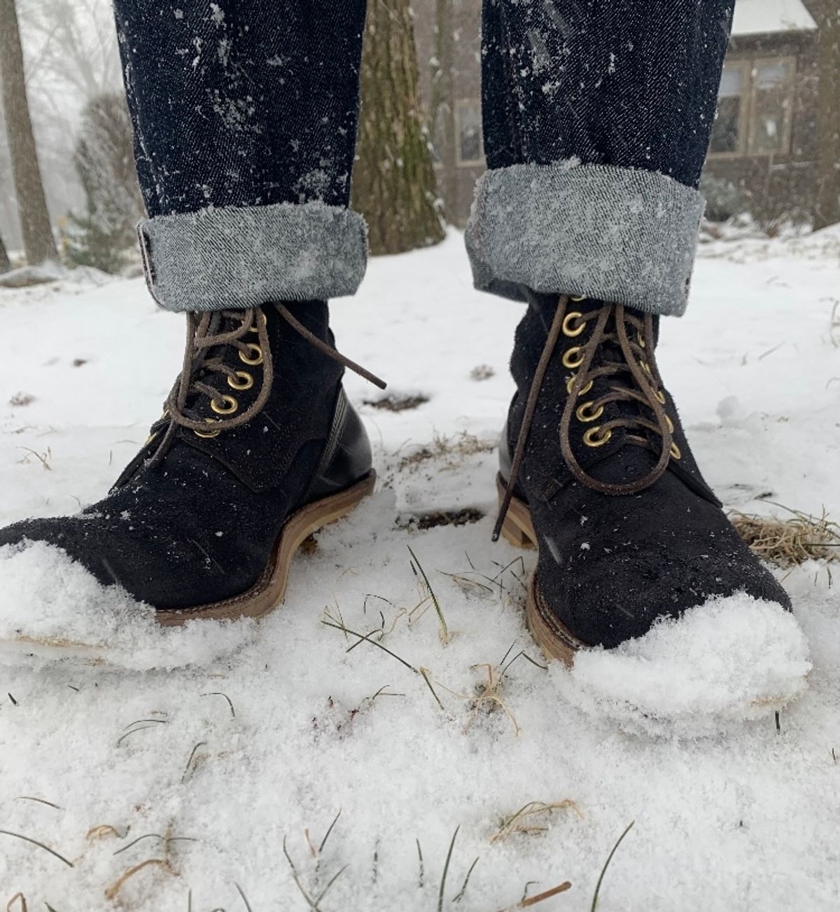 Photo by Emily on February 1, 2025 of the Sobreiro Boots Estrella in Conceria Lostivale Natural Roughout Overdyed Black, Grain Side Heel Counters.