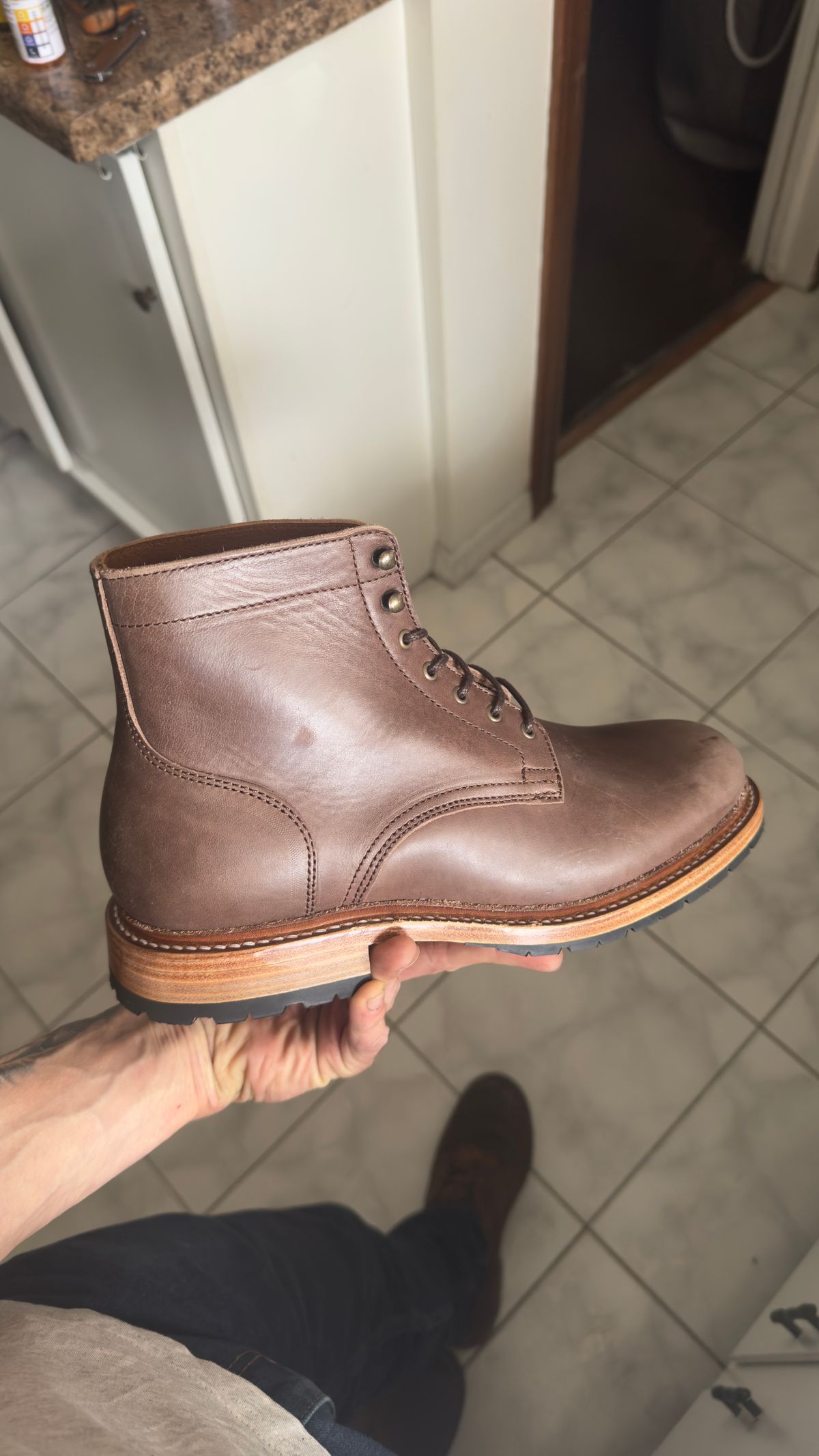 Photo by Josephjay21 on April 29, 2025 of the Caswell Boot Company Lisbon in 1071 TPR Horsebutt.