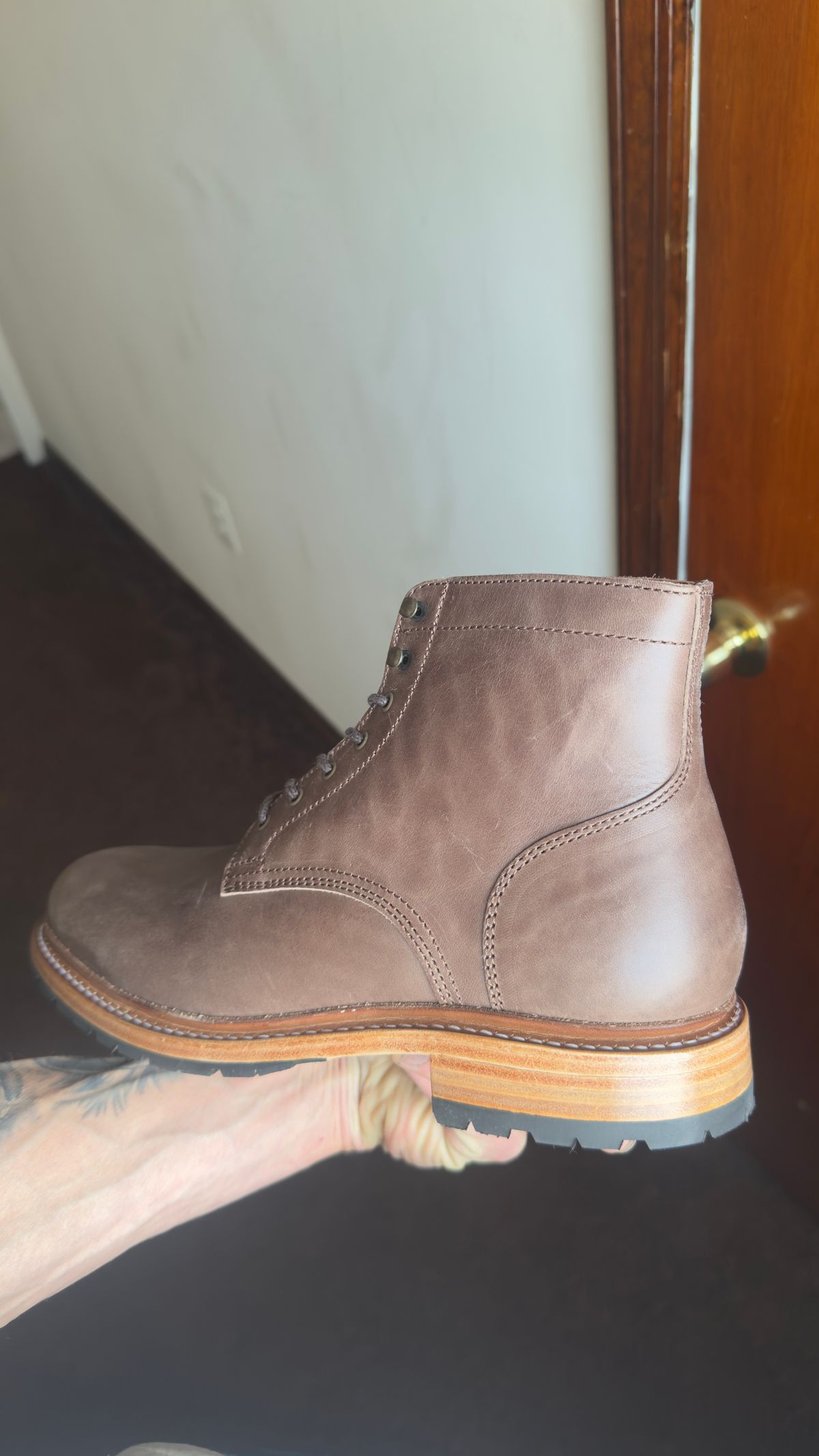Photo by Josephjay21 on April 29, 2025 of the Caswell Boot Company Lisbon in 1071 TPR Horsebutt.
