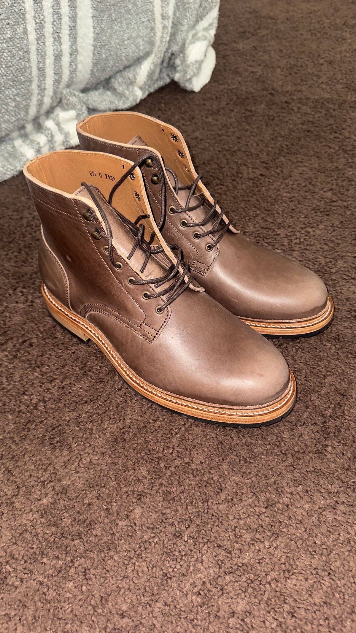 Photo by Josephjay21 on April 29, 2025 of the Caswell Boot Company Lisbon in 1071 TPR Horsebutt.