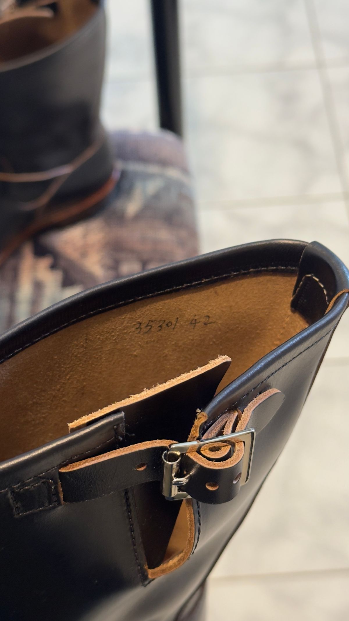 Photo by Josephjay21 on April 29, 2026 of the Crush On Retro Engineer 301 in Black Teacore Cowhide.