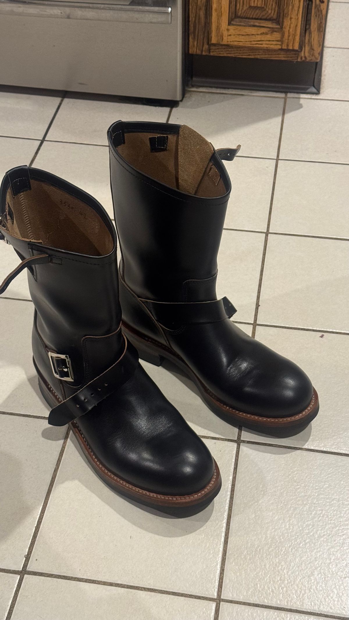 Photo by Josephjay21 on May 15, 2026 of the Crush On Retro Engineer 301 in Black Teacore Cowhide.