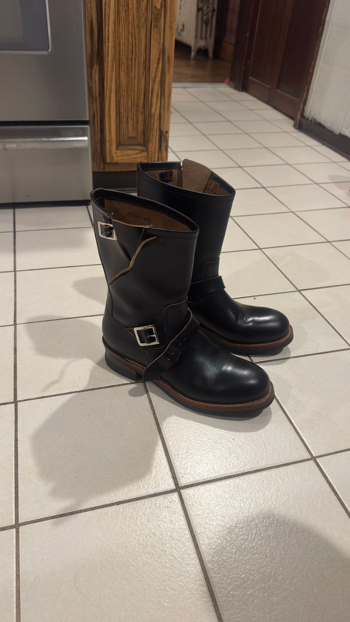 Photo by Josephjay21 on May 15, 2026 of the Crush On Retro Engineer 301 in Black Teacore Cowhide.