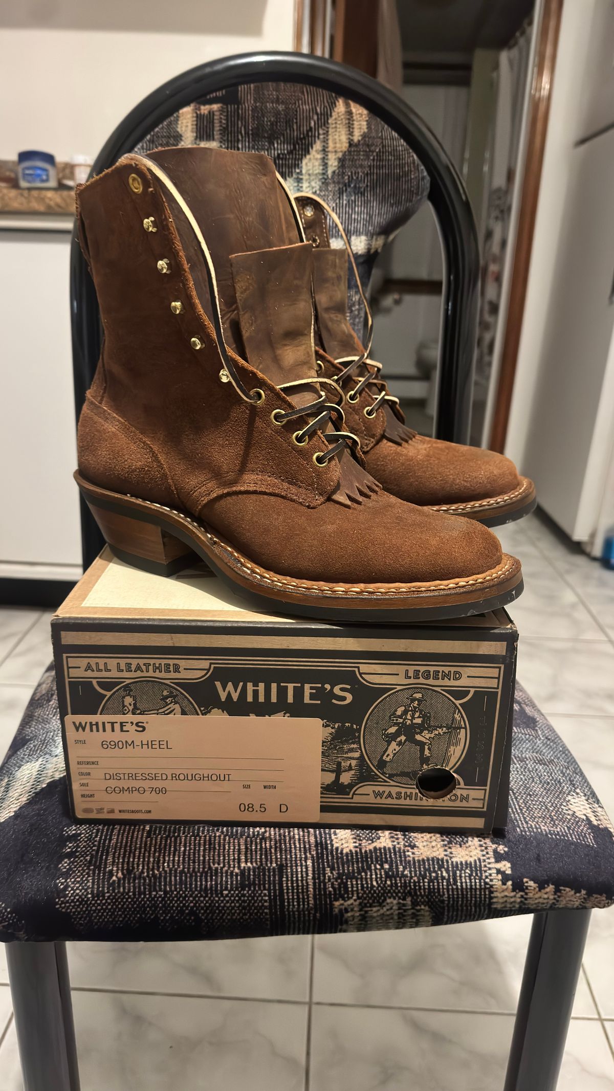 Photo by Josephjay21 on February 4, 2026 of the White's Packer in Seidel Distressed Roughout.