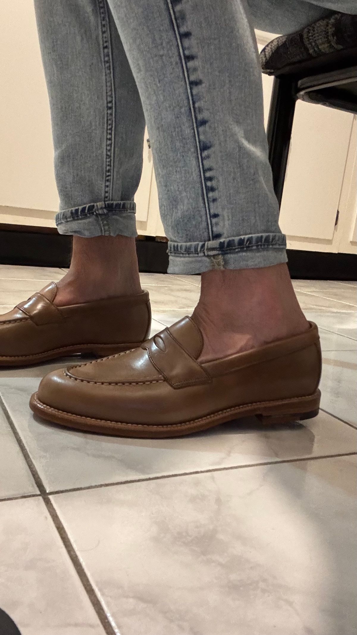 Photo by Josephjay21 on August 1, 2025 of the Grant Stone Traveler Penny in Horween Dune Chromexcel.
