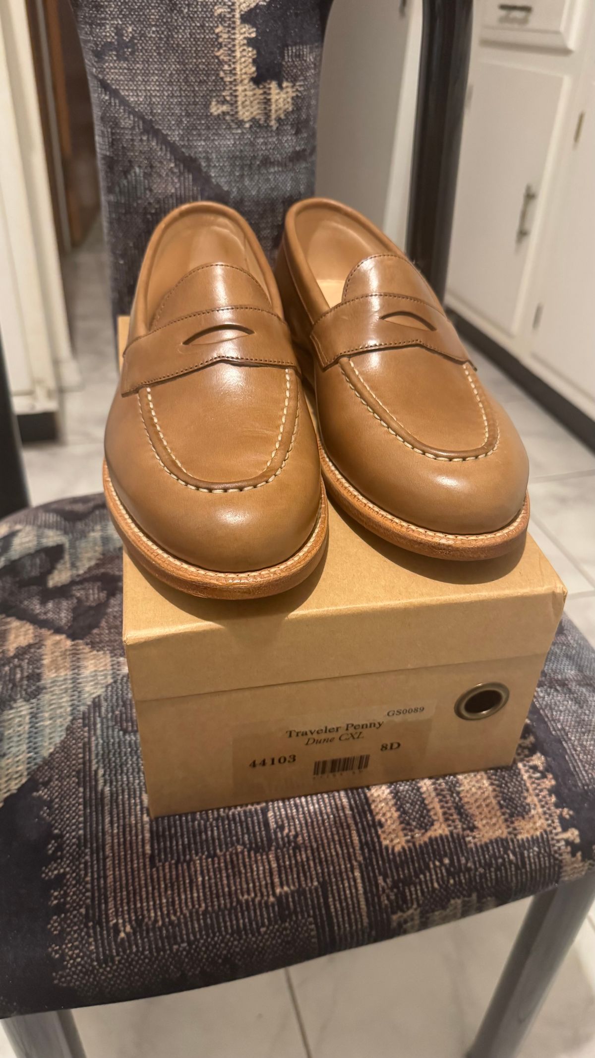 Photo by Josephjay21 on August 1, 2025 of the Grant Stone Traveler Penny in Horween Dune Chromexcel.