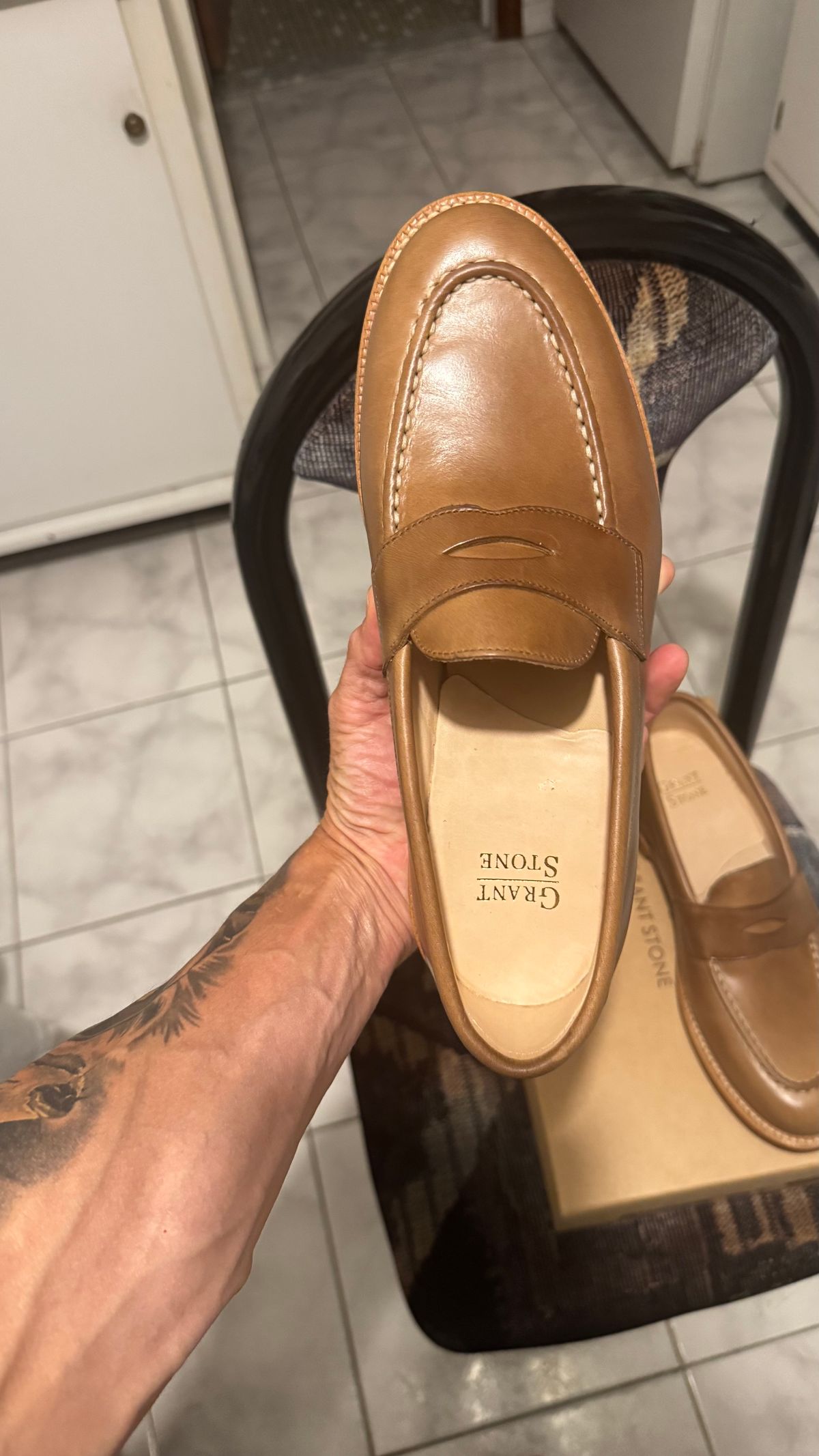 Photo by Josephjay21 on August 1, 2025 of the Grant Stone Traveler Penny in Horween Dune Chromexcel.