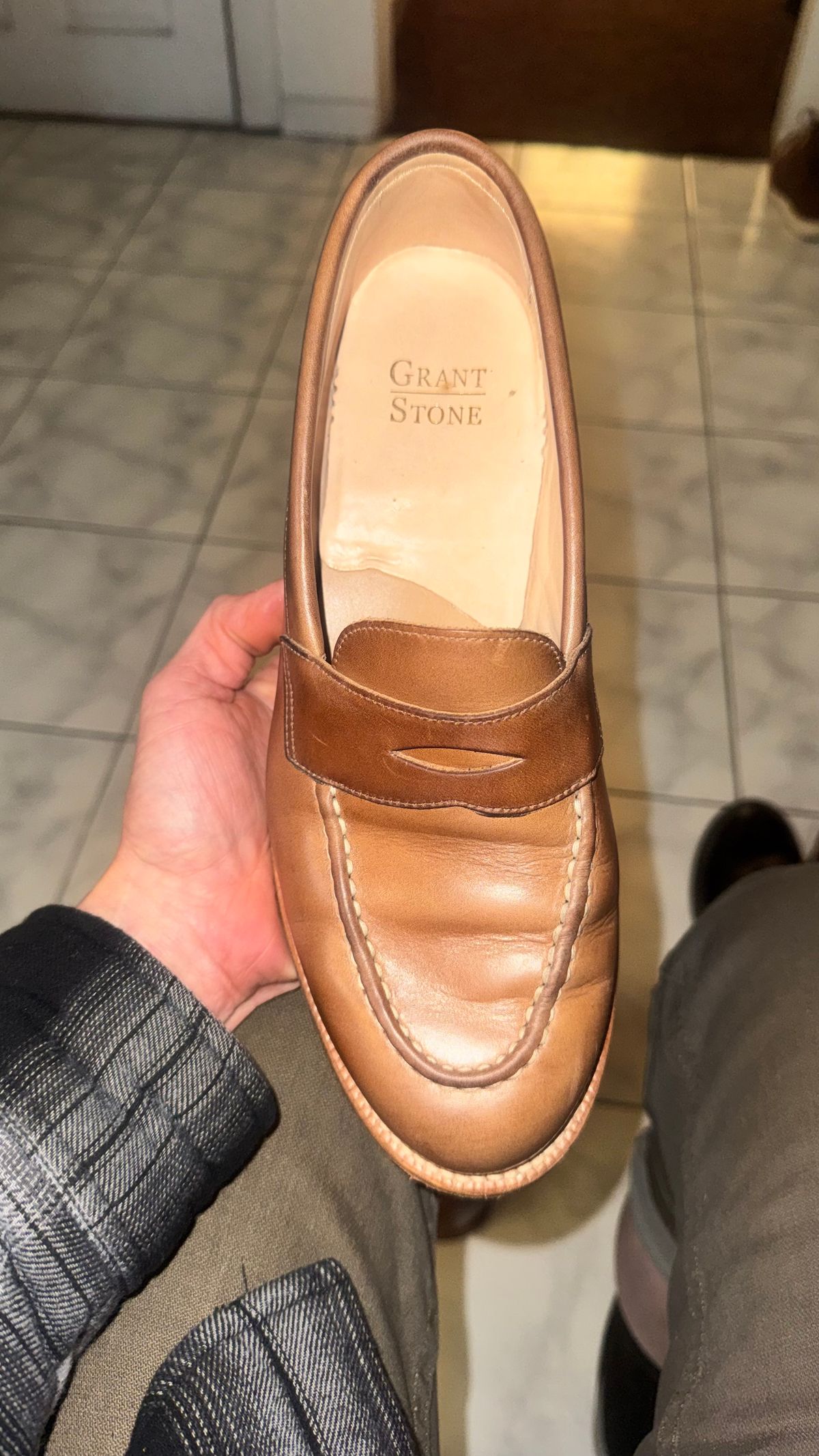 Photo by Josephjay21 on March 29, 2026 of the Grant Stone Traveler Penny in Horween Dune Chromexcel.