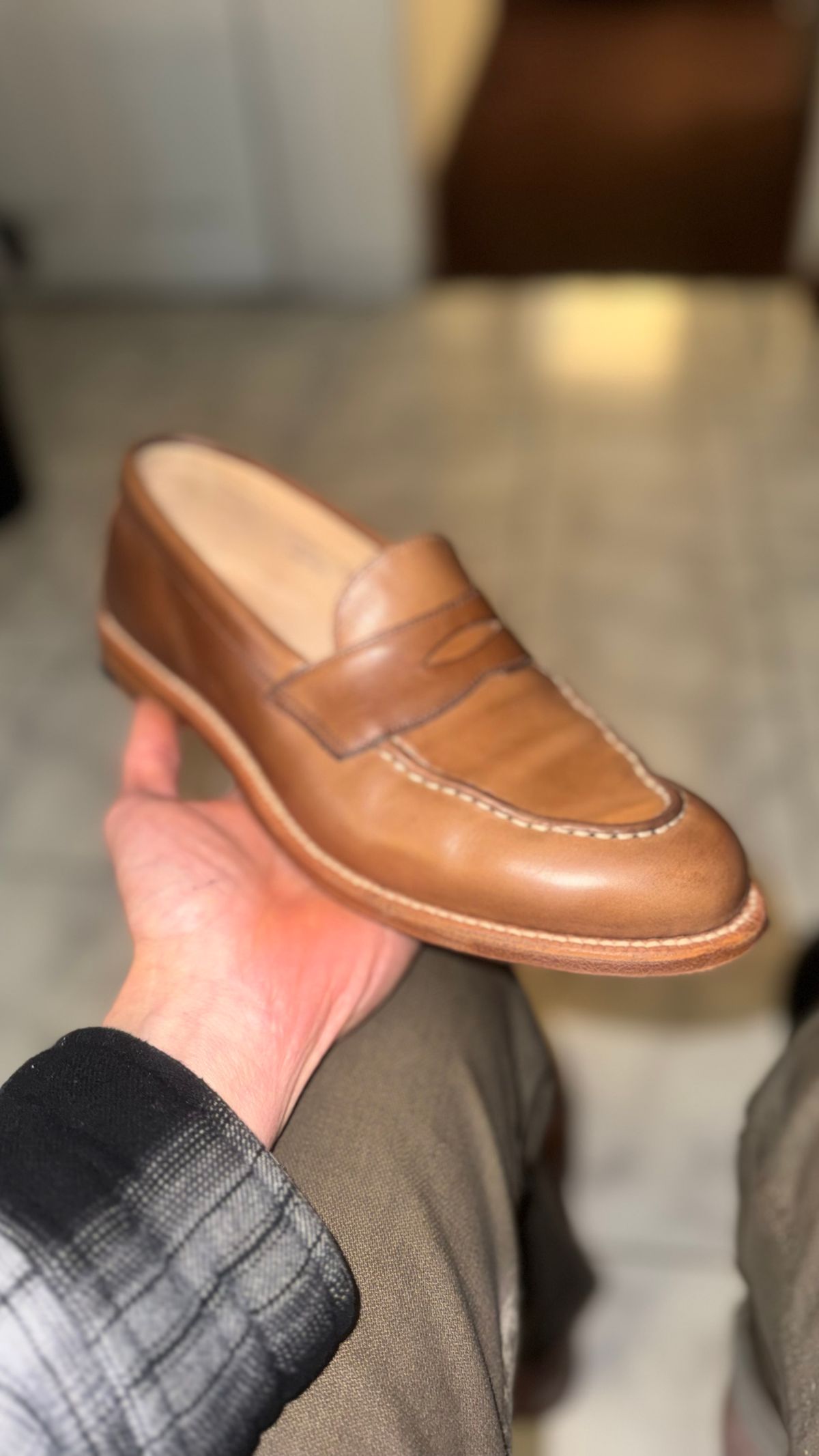 Photo by Josephjay21 on March 29, 2026 of the Grant Stone Traveler Penny in Horween Dune Chromexcel.