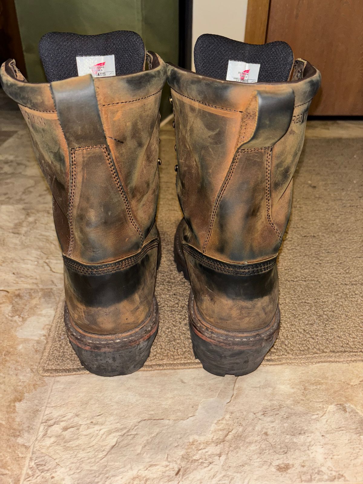 Photo by mylordchanel on November 4, 2025 of the Red Wing Loggermax in Red Wing Leather & Nubuck.