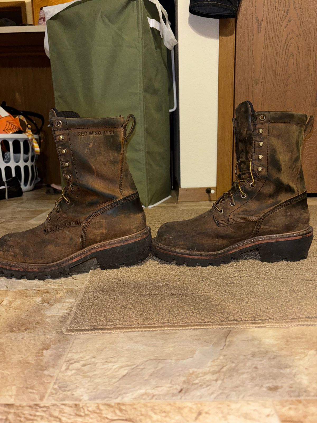 Photo by mylordchanel on November 4, 2025 of the Red Wing Loggermax in Red Wing Leather & Nubuck.