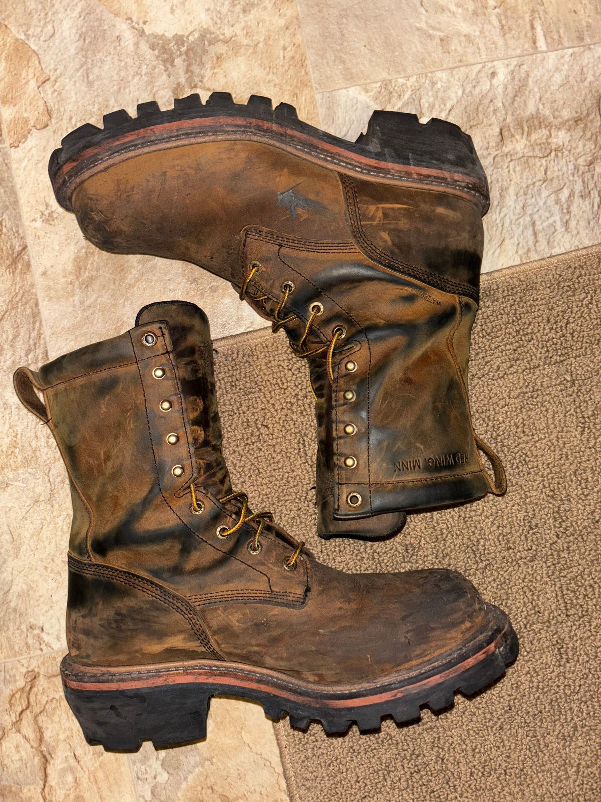 Photo by mylordchanel on November 4, 2025 of the Red Wing Loggermax in Red Wing Leather & Nubuck.