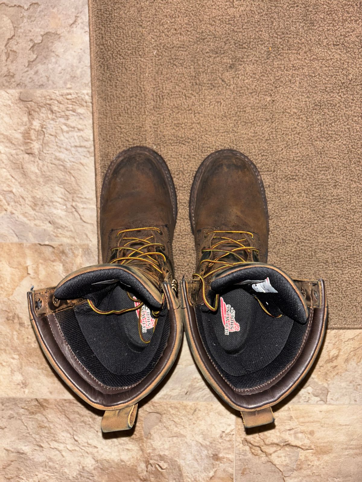 Photo by mylordchanel on November 4, 2025 of the Red Wing Loggermax in Red Wing Leather & Nubuck.