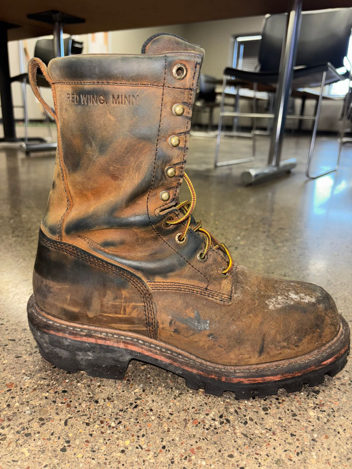 Photo by mylordchanel on December 3, 2025 of the Red Wing Loggermax in Red Wing Leather & Nubuck.