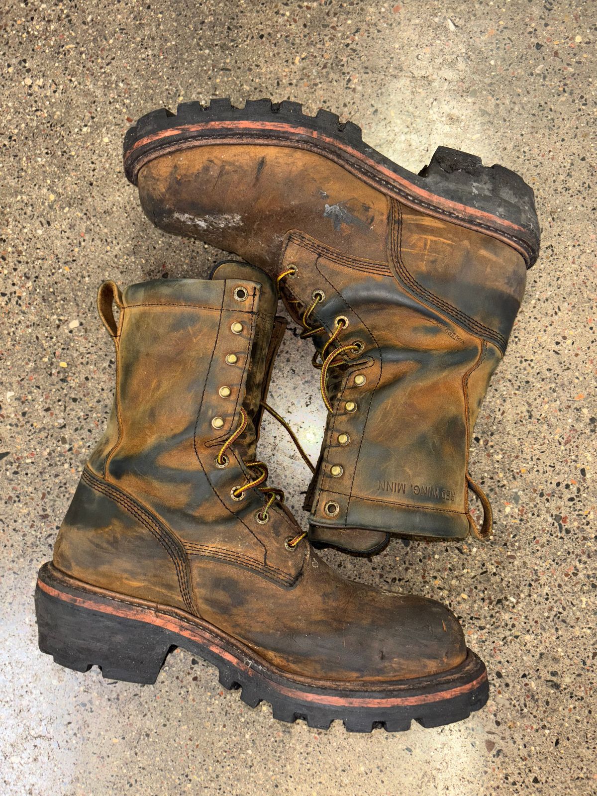 Photo by mylordchanel on December 3, 2025 of the Red Wing Loggermax in Red Wing Leather & Nubuck.