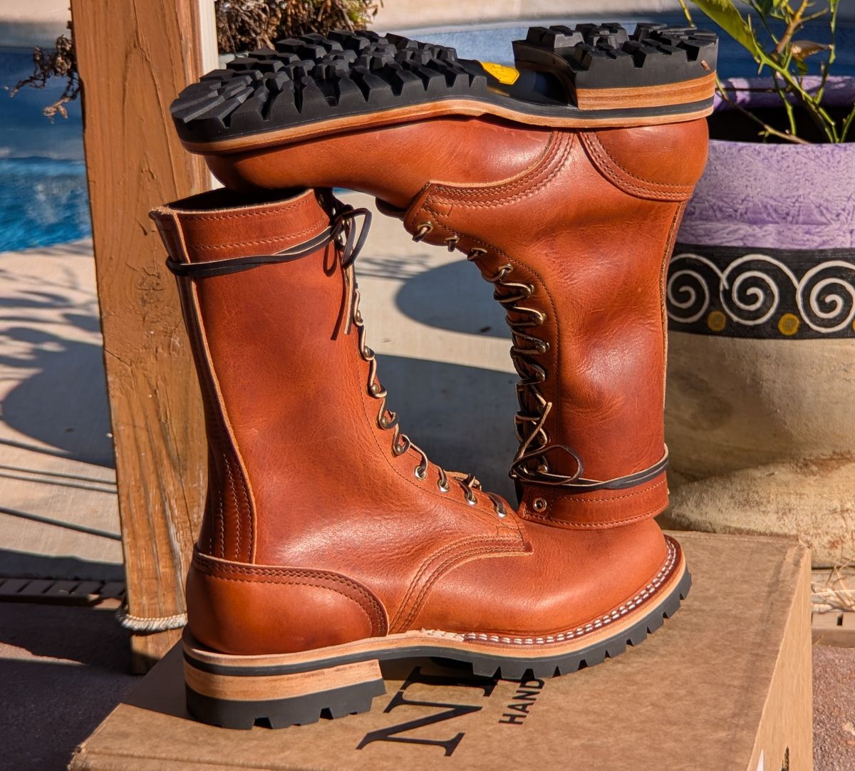 Photo by rayminazzi on September 28, 2025 of the Nicks DomePro in Horween English Tan Dublin.