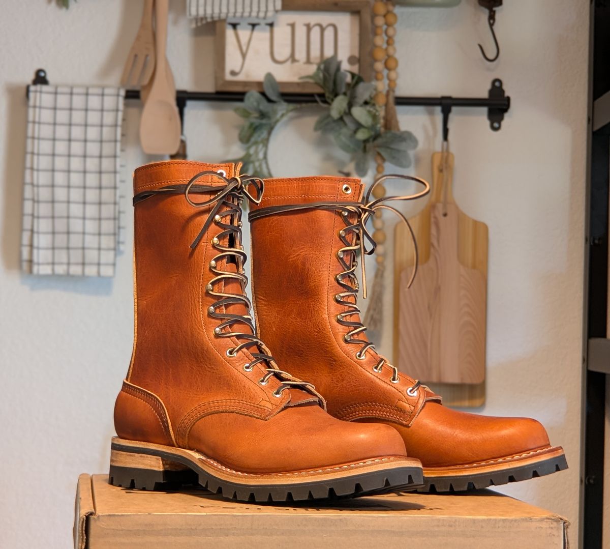 Photo by rayminazzi on September 28, 2025 of the Nicks DomePro in Horween English Tan Dublin.