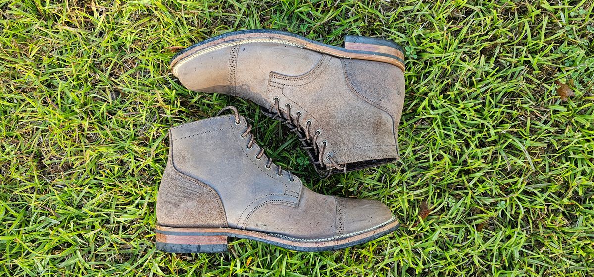 Photo by tastyporkbuns on April 29, 2025 of the Viberg Service Boot BCT in Maryam 1071 Rovescio Sego Horsebutt.