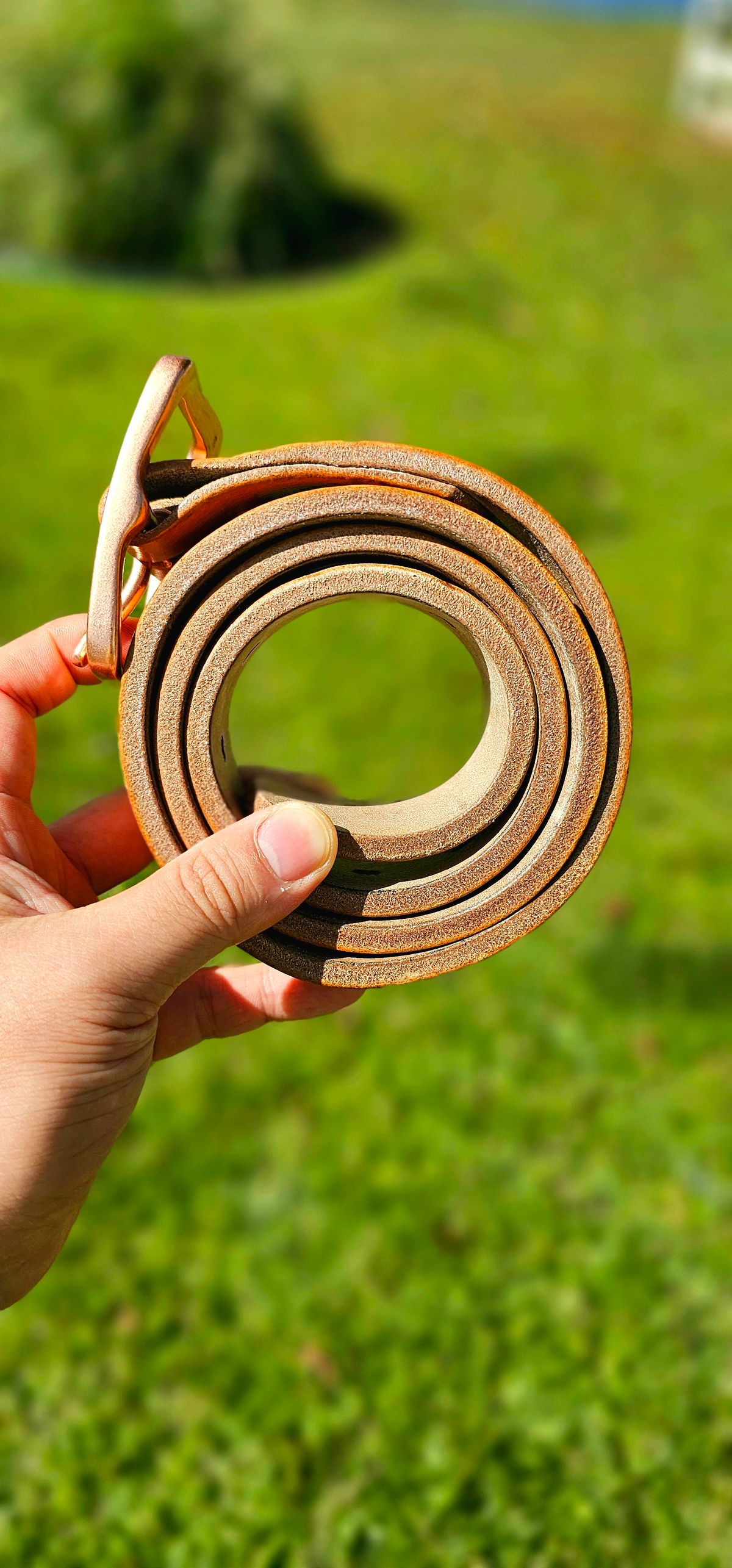 Photo by tastyporkbuns on October 2, 2025 of the Titletowngoods Belt in Baker's London Tan Hatch Grain Bridle.