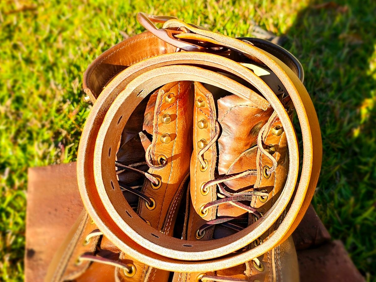 Photo by tastyporkbuns on November 4, 2025 of the Titletowngoods Belt in Baker's London Tan Hatch Grain Bridle.