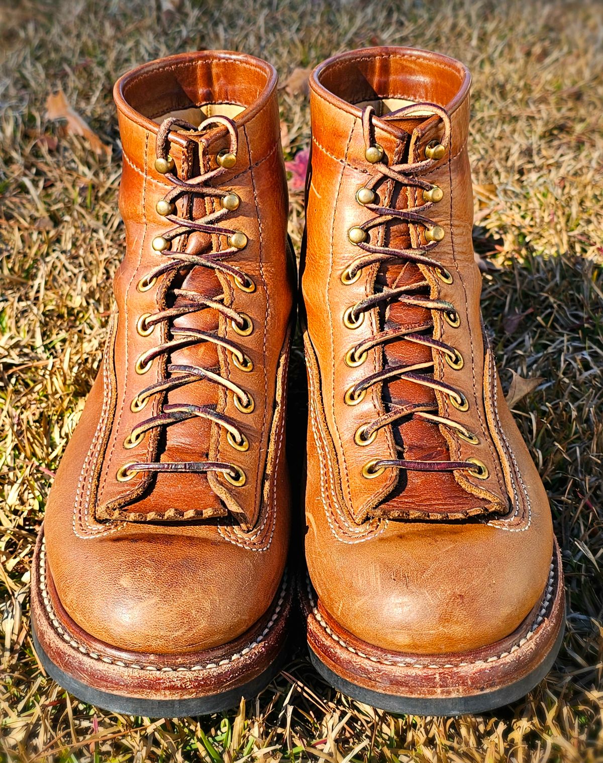 Photo by tastyporkbuns on January 1, 2026 of the John Lofgren Donkey Puncher Boots in Horween Natural Chromexcel.