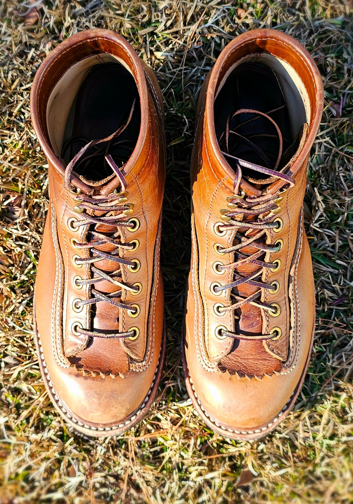 Photo by tastyporkbuns on January 1, 2026 of the John Lofgren Donkey Puncher Boots in Horween Natural Chromexcel.