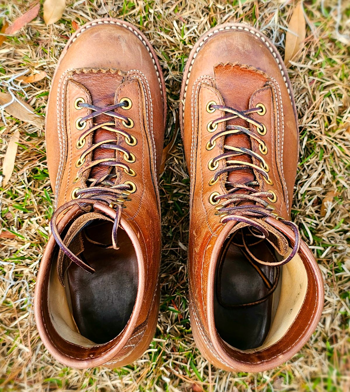 Photo by tastyporkbuns on March 4, 2026 of the John Lofgren Donkey Puncher Boots in Horween Natural Chromexcel.