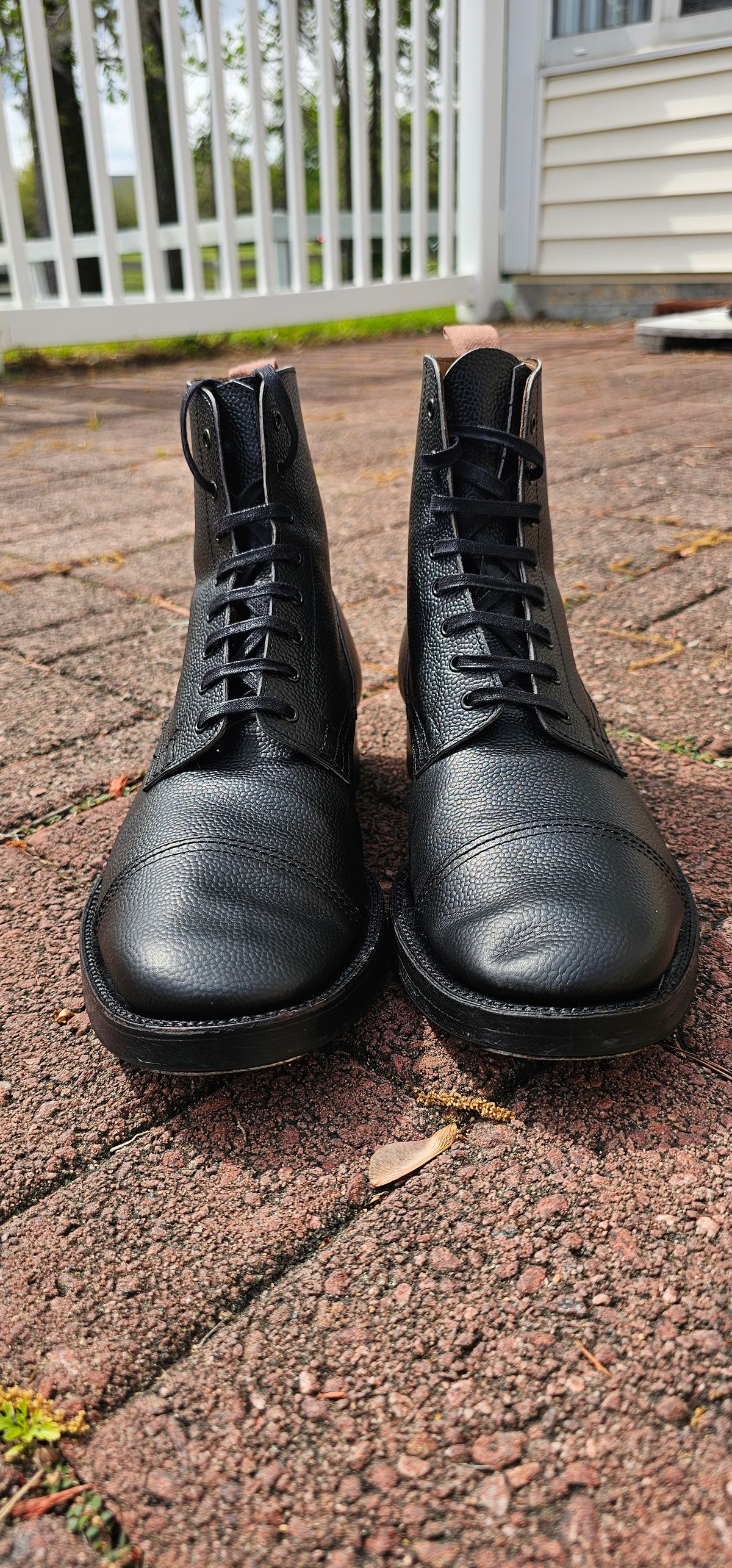 Photo by tastyporkbuns on March 31, 2025 of the Clinch Graham Boots in Black French Kip Emboss.