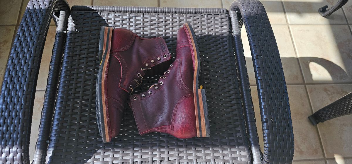 Photo by tastyporkbuns on November 4, 2024 of the White's MP-Sherman Toe Cap in Gallun Leathers Shrunken Calf in Black Cherry.