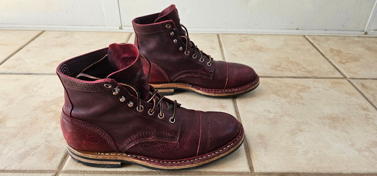 Photo by tastyporkbuns on March 3, 2025 of the White's MP-Sherman Toe Cap in Gallun Leathers Shrunken Calf in Black Cherry.