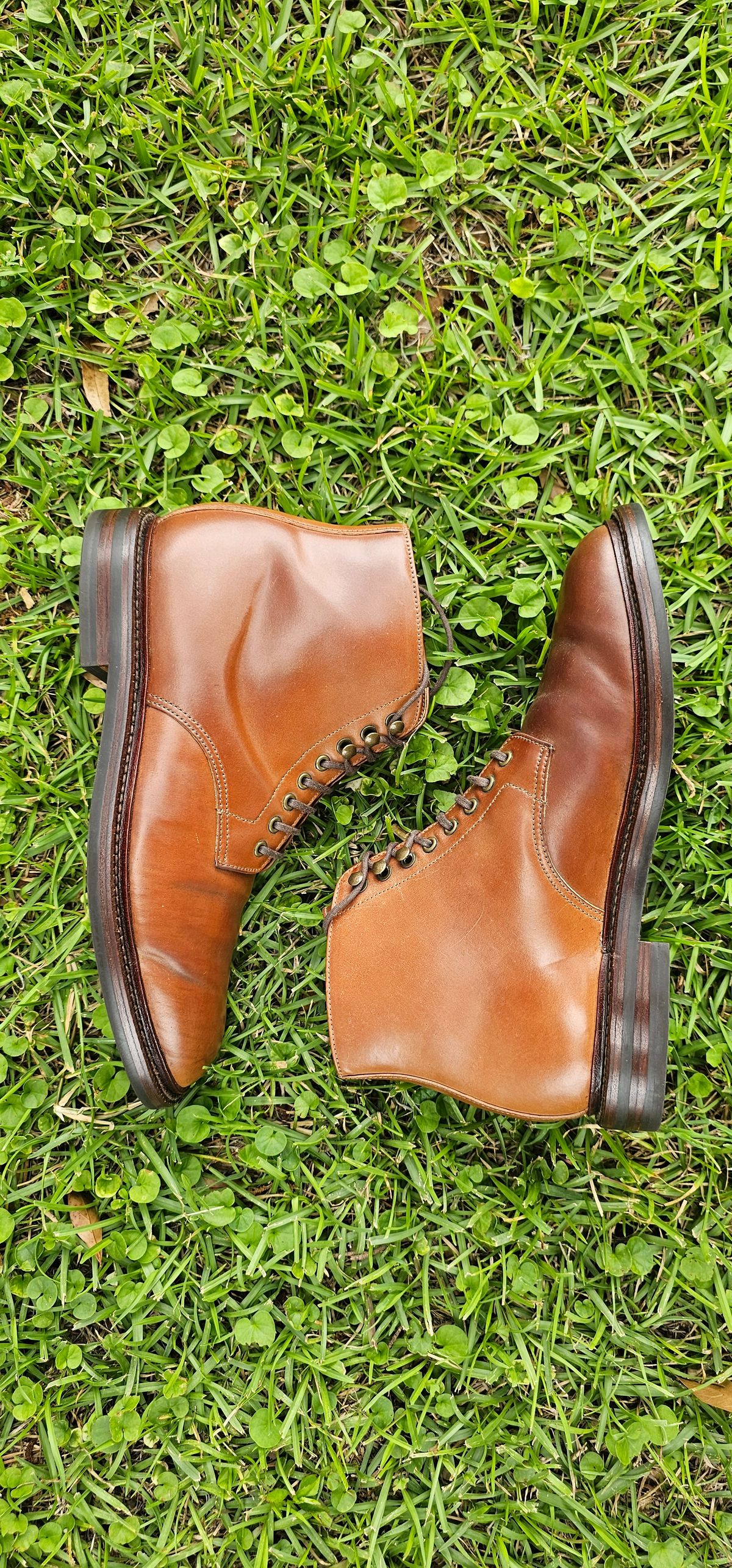 Photo by tastyporkbuns on May 8, 2025 of the Grant Stone Edward Boot in Horween Honey Glazed Shell Cordovan.