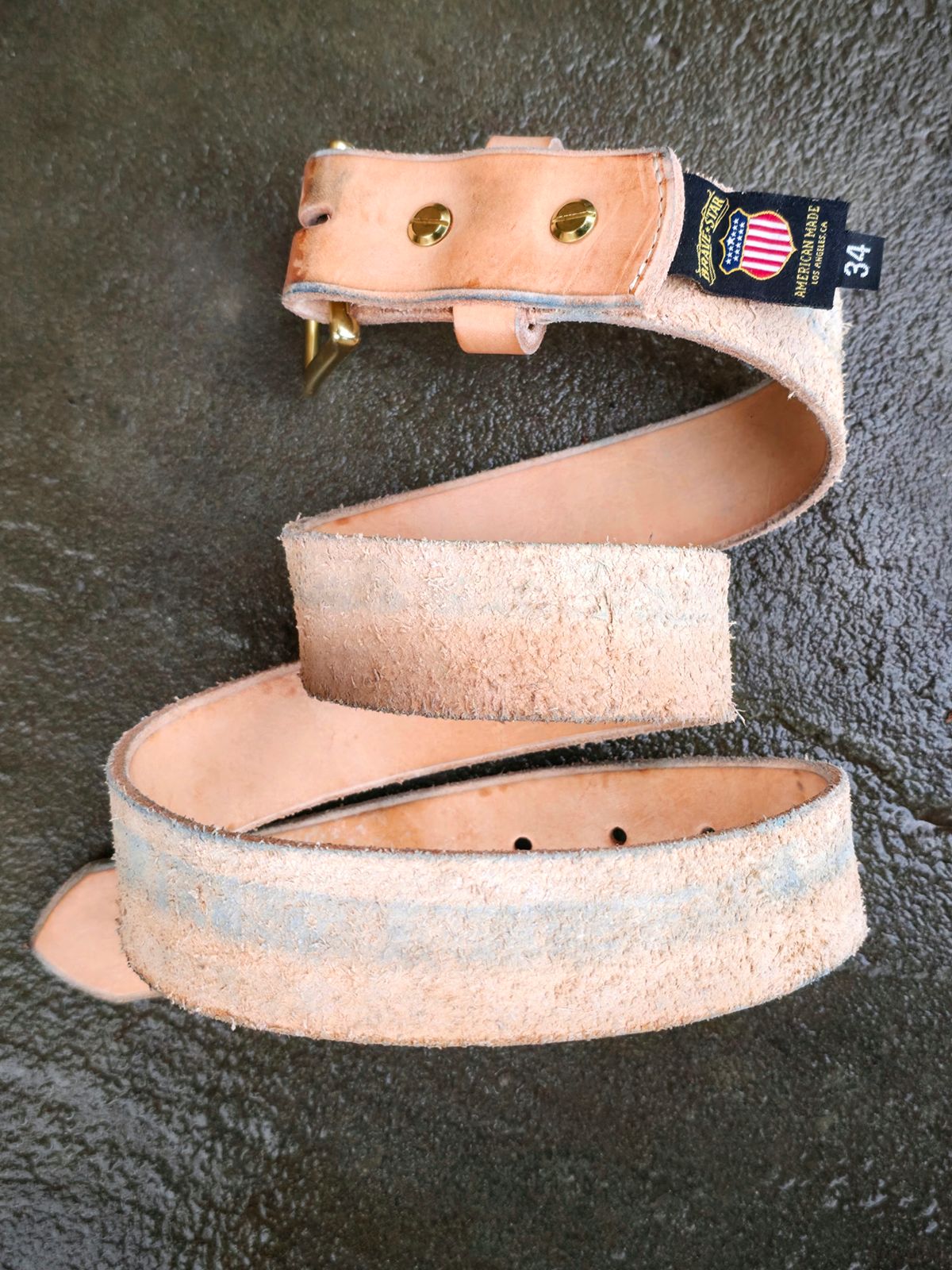 Photo by DaveWilkes on November 5, 2025 of the Brave Star Selvage RW Leather Belt In Vegtan in Unknown Natural Veg Tan.