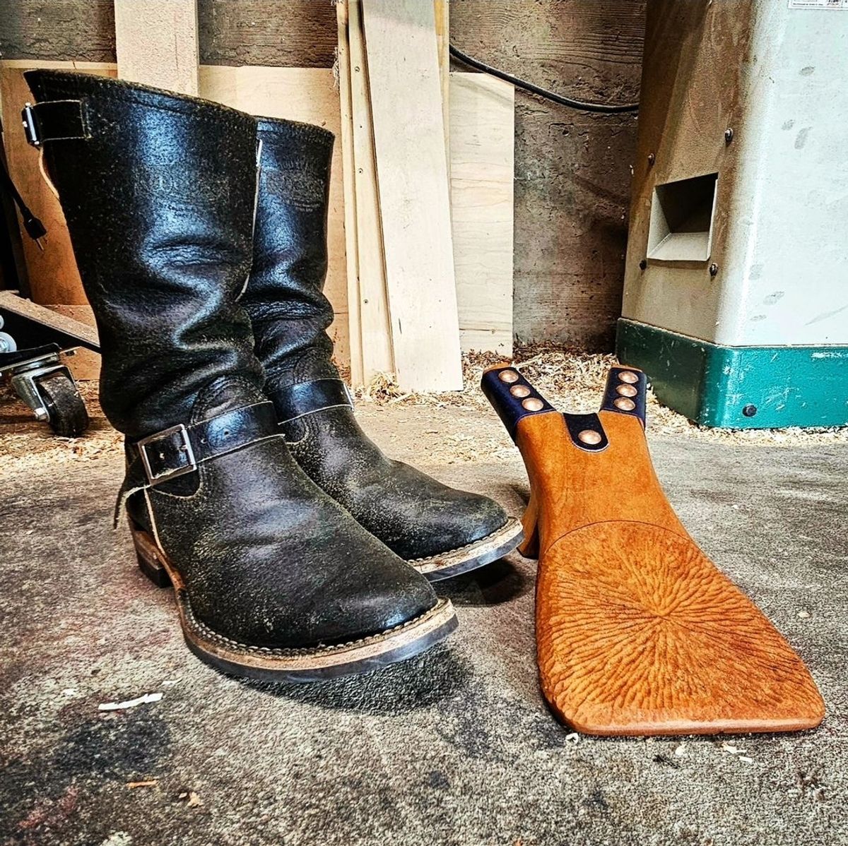 Photo by DaveWilkes on November 14, 2024 of the Wesco Standard And Strange Collab: The Quick Striker in Horween Olive Waxed Flesh.
