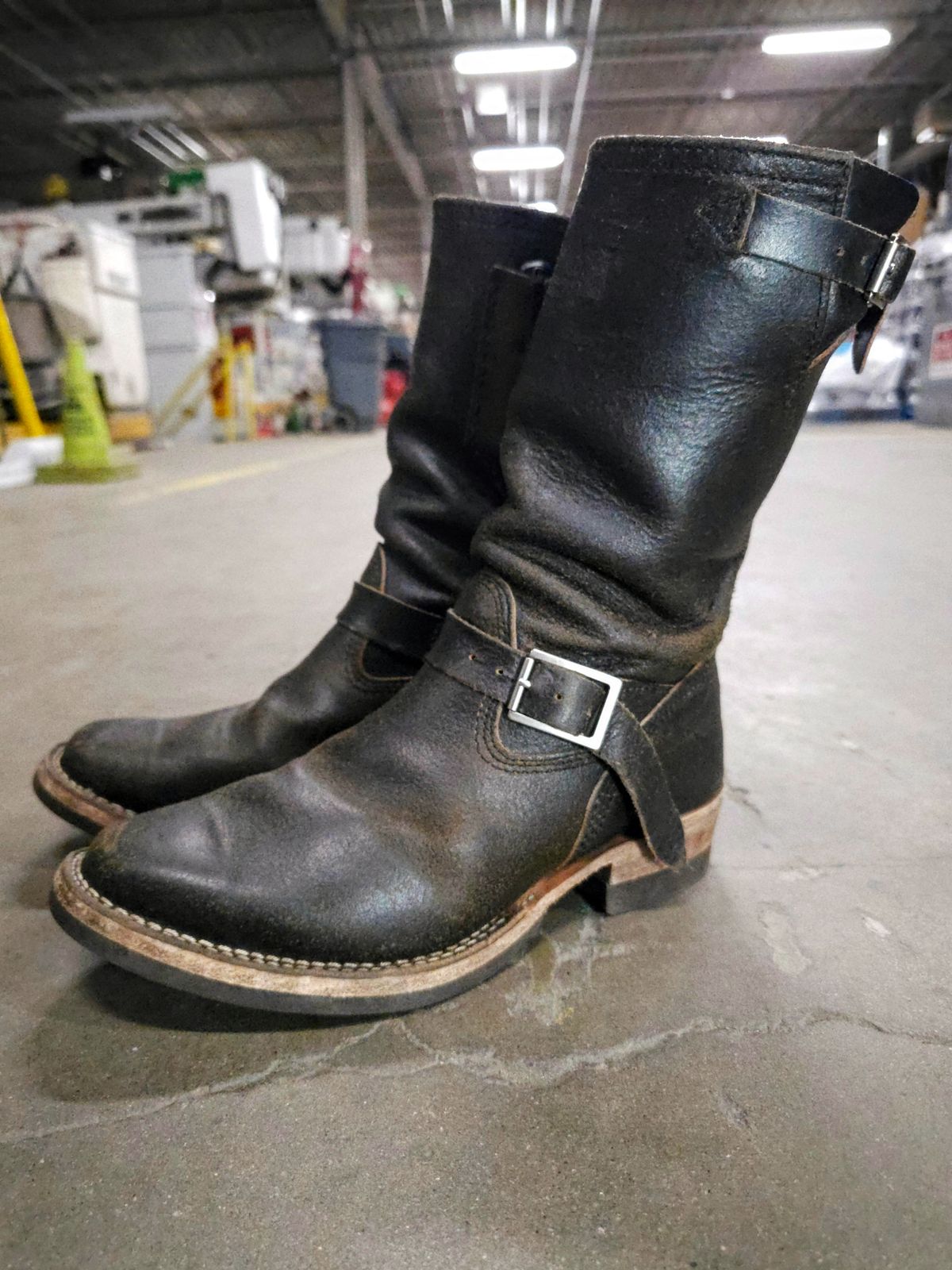 Photo by DaveWilkes on January 6, 2025 of the Wesco Standard And Strange Collab: The Quick Striker in Horween Olive Waxed Flesh.